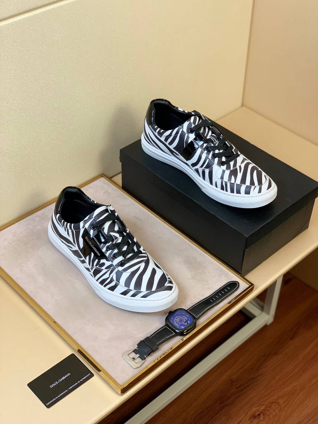 D*G sneaker
